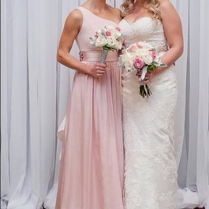 Light pink Vera Wang White full length gown. Bridesmaid dress, size 2.